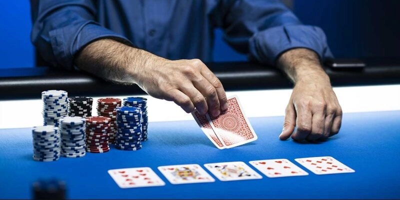 chia-se-meo-choi-poker-tu-cac-cao-thu-hang-dau